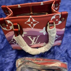 Women’s Hand Bag/Perfect Christmas gift